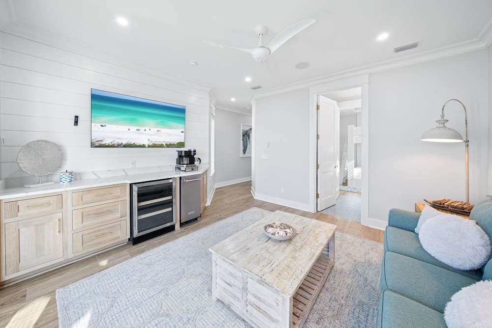 Blessing At Pier Park 6 Bedroom Home