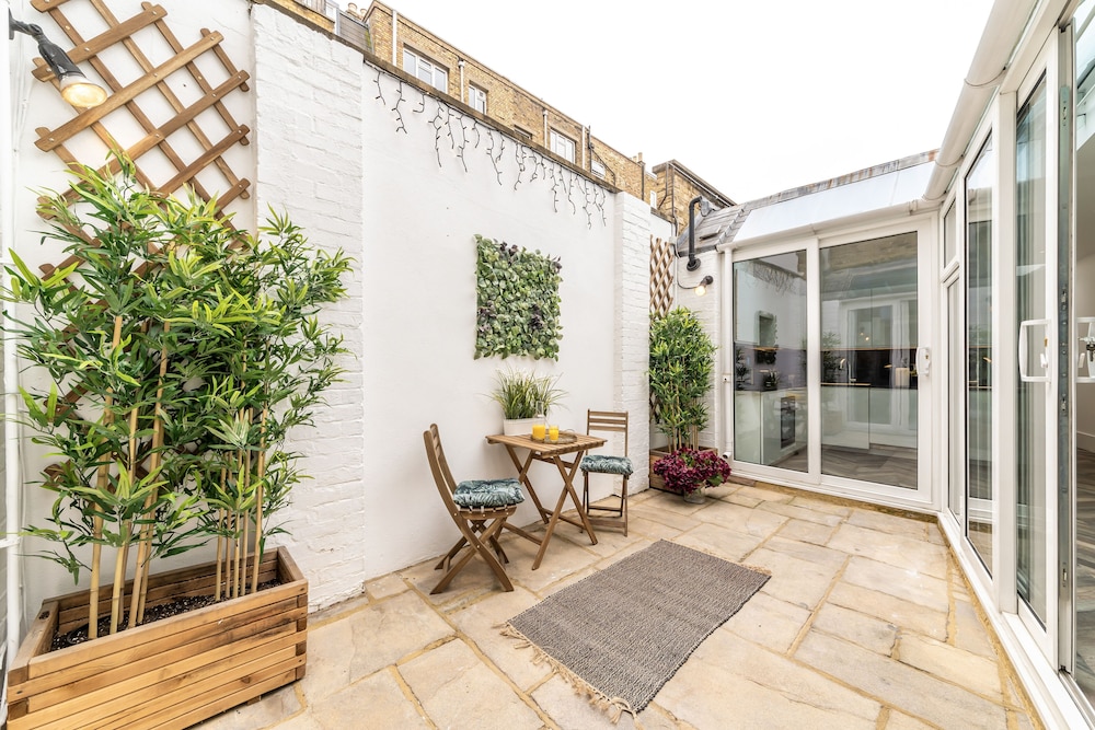 outdoor bbq area