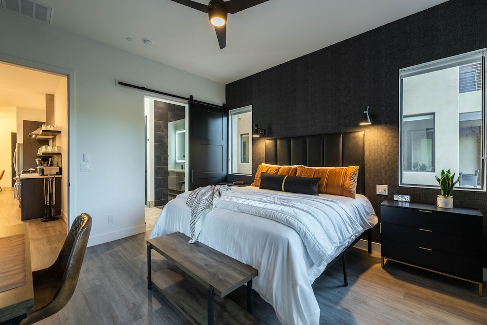 Residence 2: The Villas At Troon North Golf Club 5 Bedroom Townhouse by RedAwning view 4