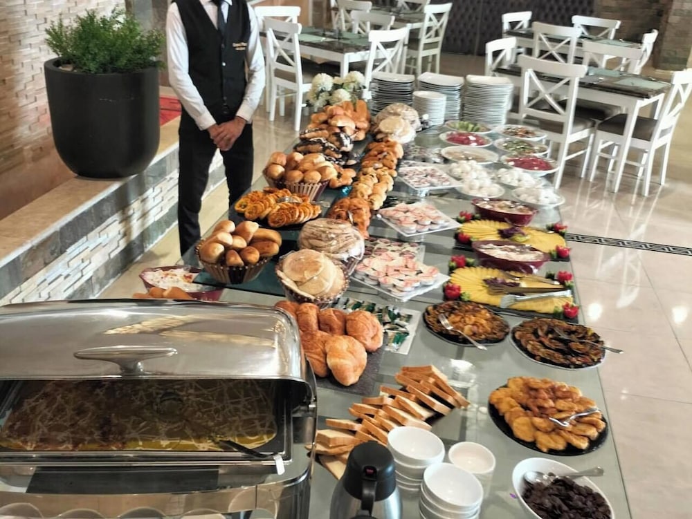 Grand Plaza Hotel