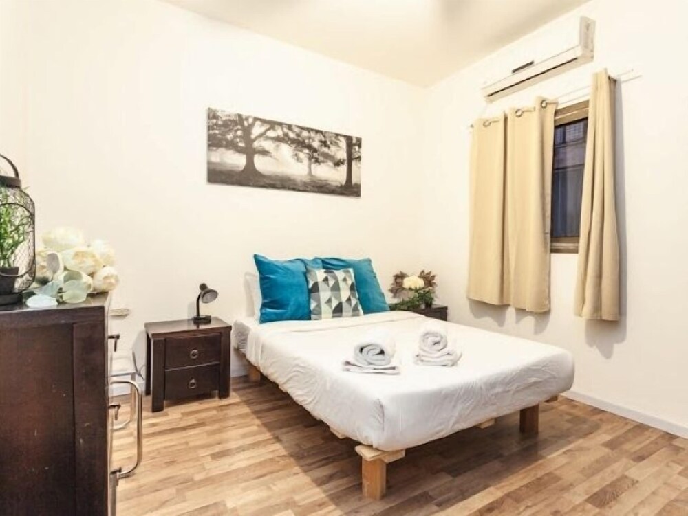 Cozy Ben Yehuda Hideaway-Tel Aviv RENTAL view 4
