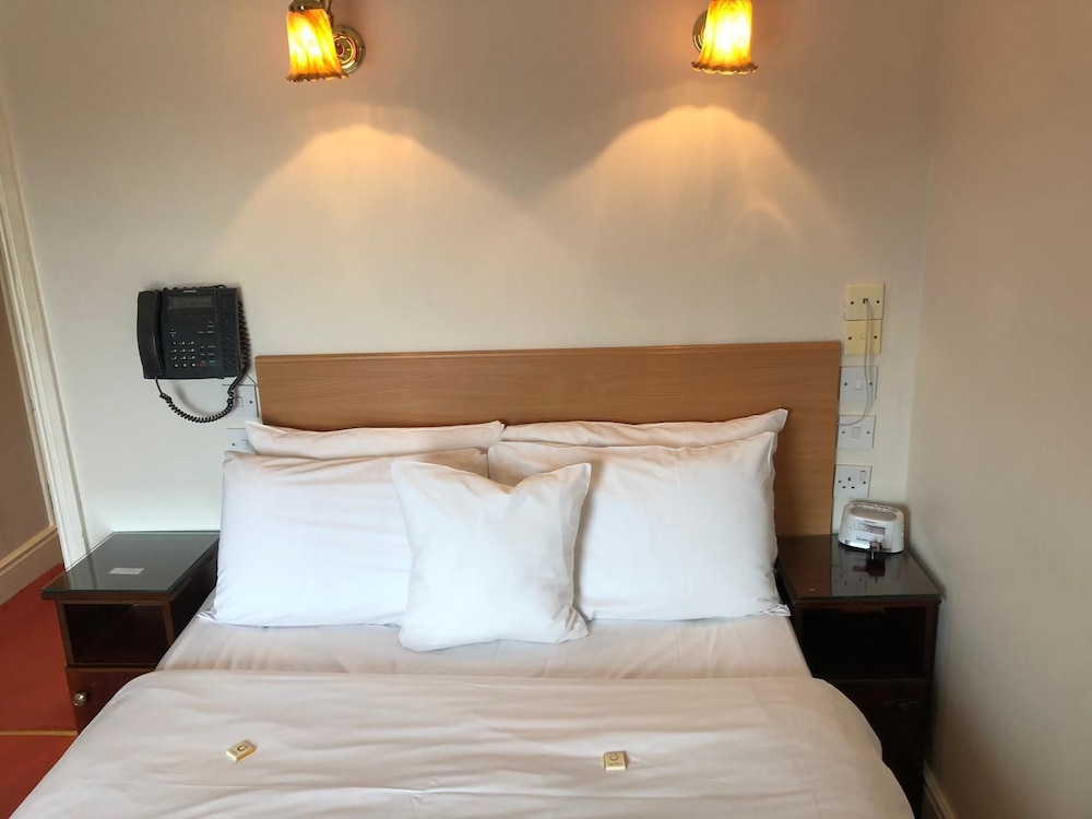 The Leeson Lodge