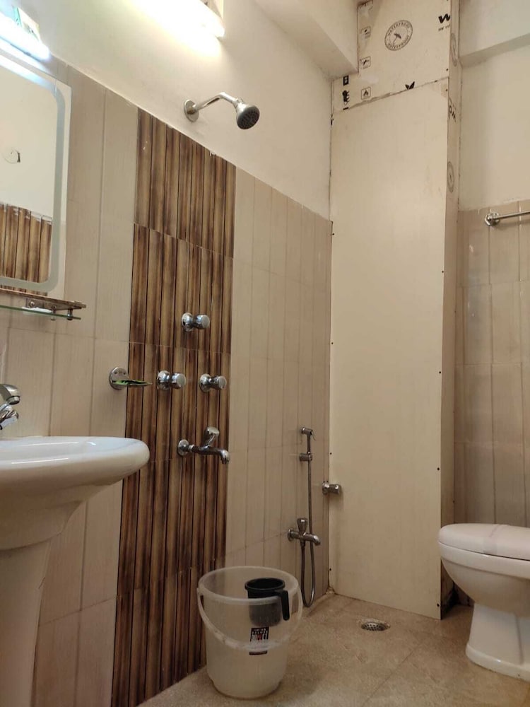 The Narayani Continental Hotel