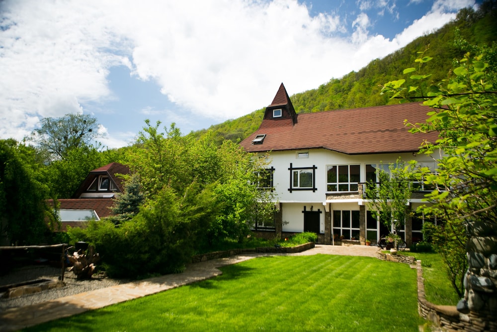 Cherepanovs' Guest House