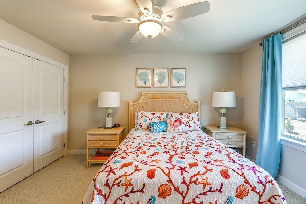 Swim, Hike & Chill: Spacious Ocean View Townhome!