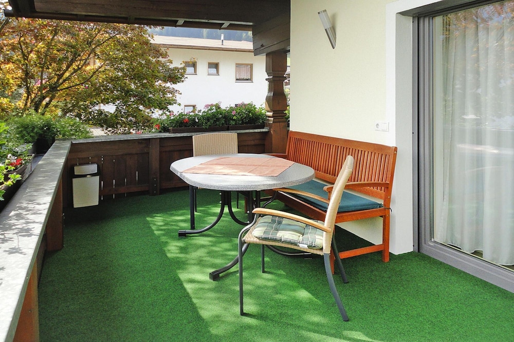 Apartment in Fugen Near Spieljochbahn