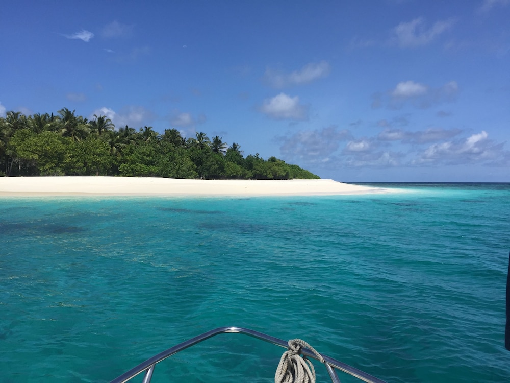 Dhonveli Residence