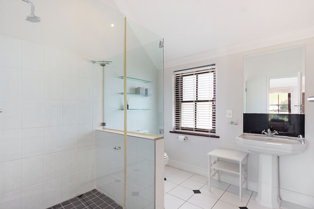 Winelands Golf Lodges at De Zalze