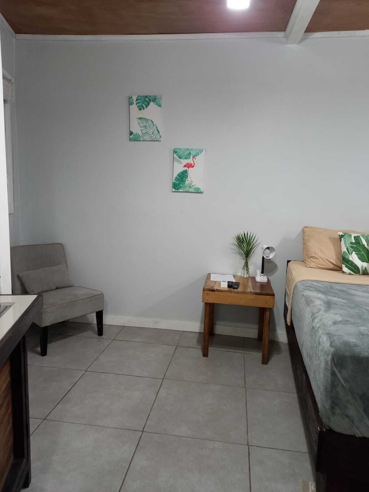 Lizard King Hotel & Suites