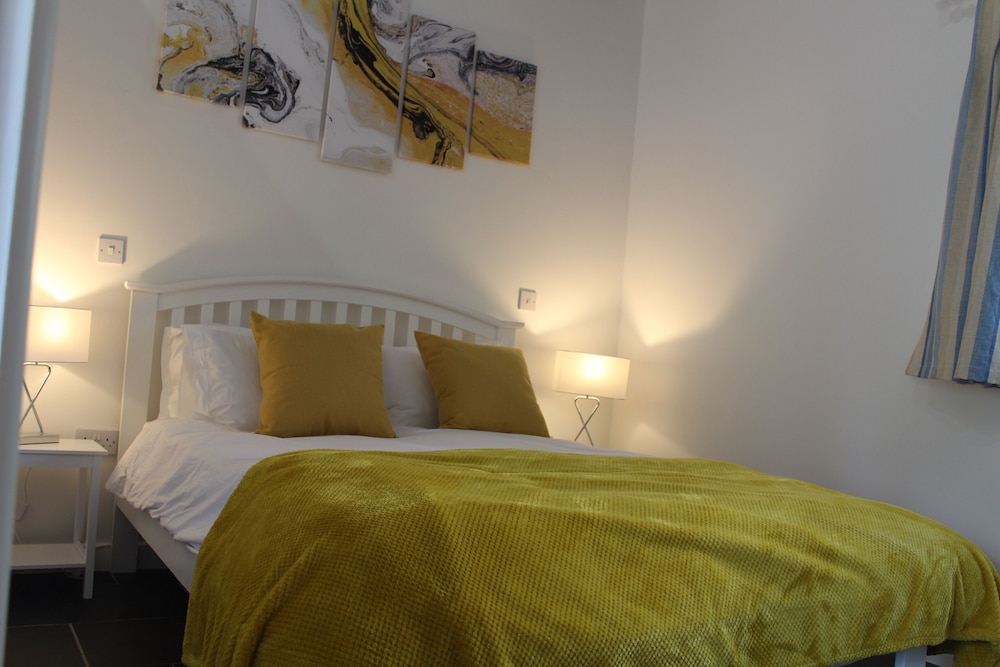 Anfodd Countryside Retreats view 4