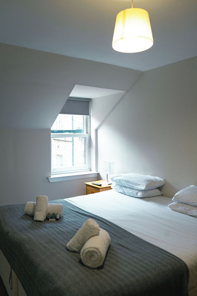JOIVY Adorable Flat Near Fountain Park W/ Parking view 3