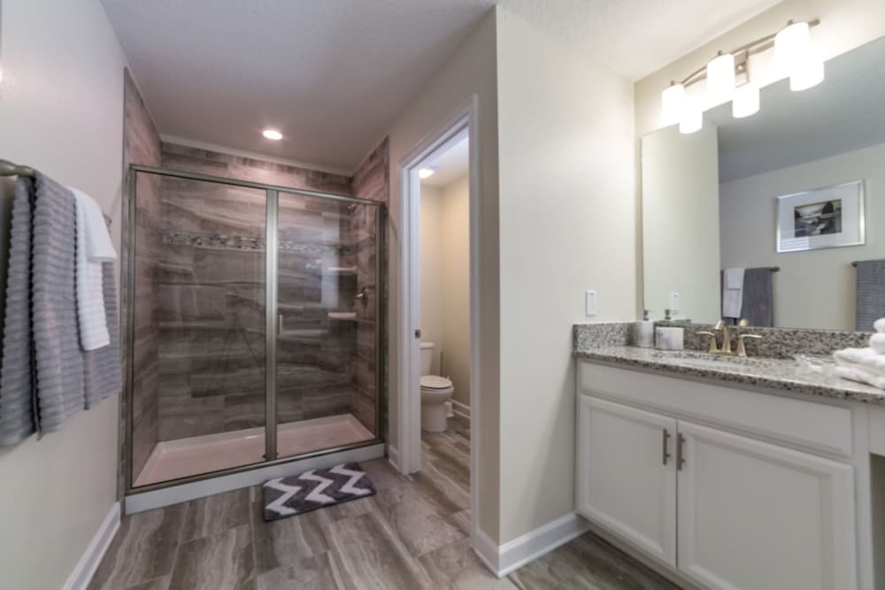 Cool and Modern 5 Bed 4 Ba Game Room Pool Spa 4724sh - Image 2