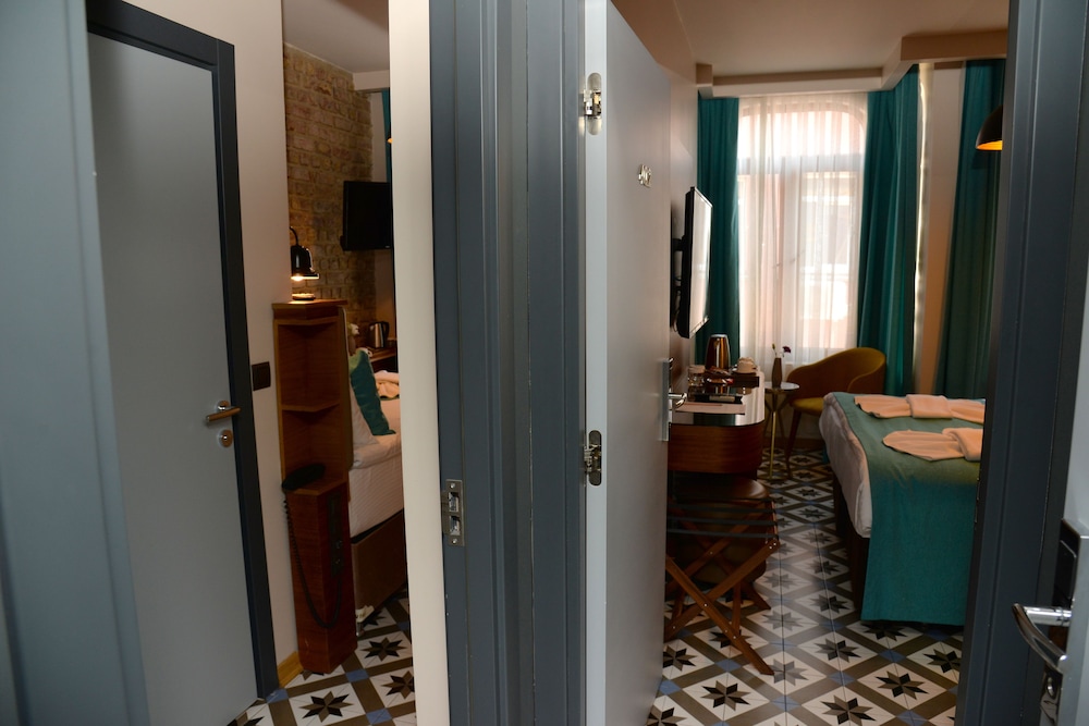 Pera Luna Residence - Özel Sınıf - Image 26