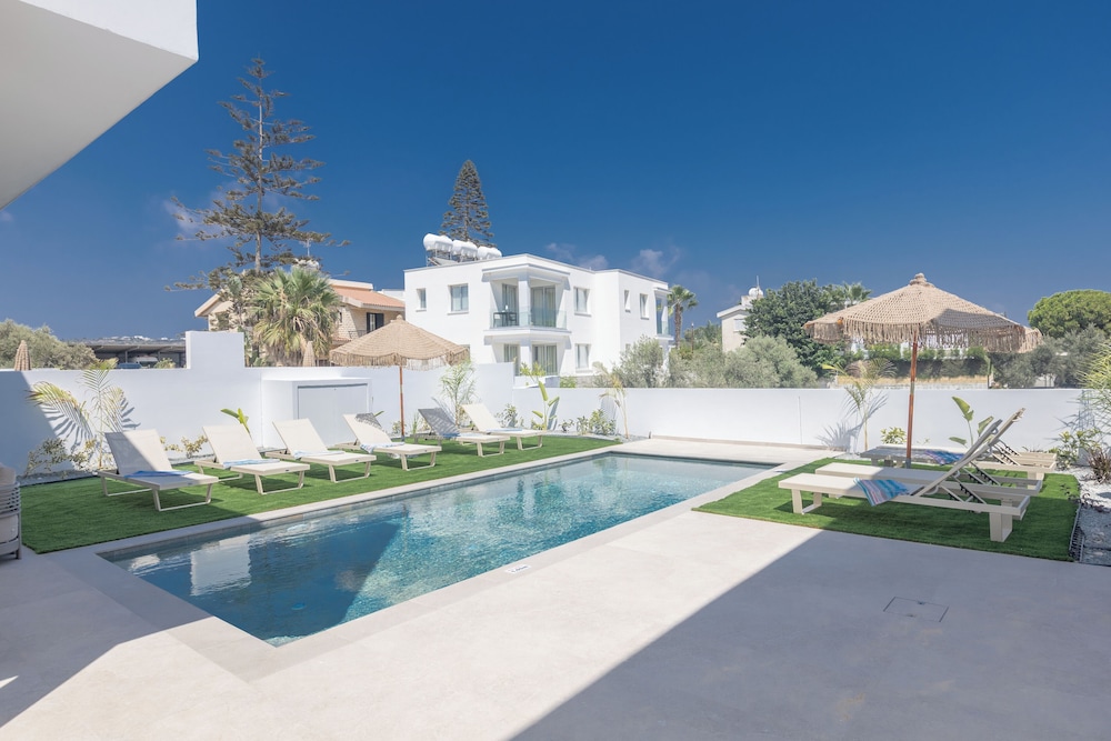 Ayia Napa Orea Villa OR9