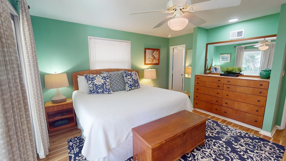 6 7th Street by Tybee Vacation Rentals