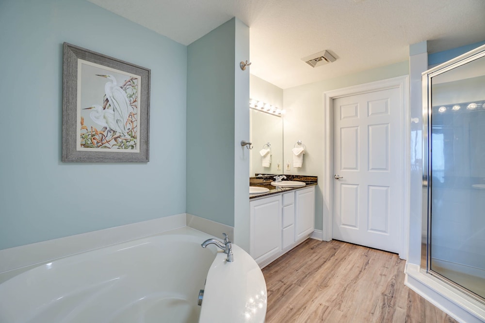 Calypso Beach Resort by Panhandle Getaways