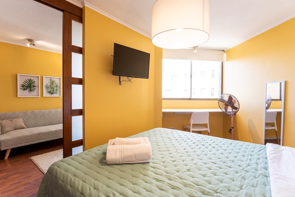 Urban Forest- 1BR Metro Wifi Pool Gym Mall