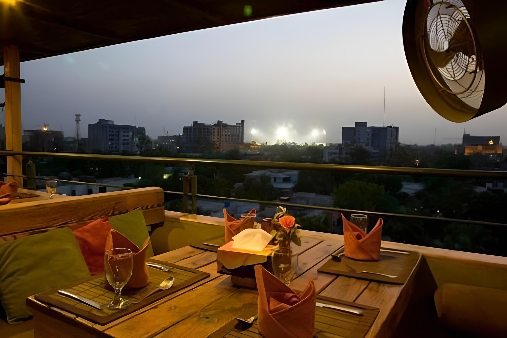 Maisonette Hotel & Resort - Lahore