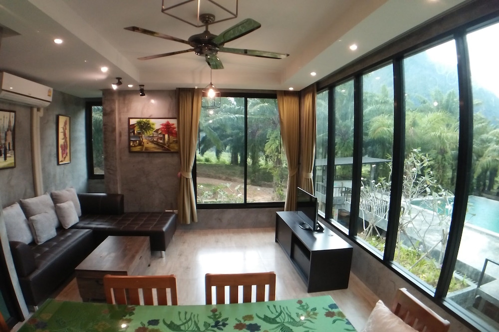 Krabi Green Hill Pool Villas