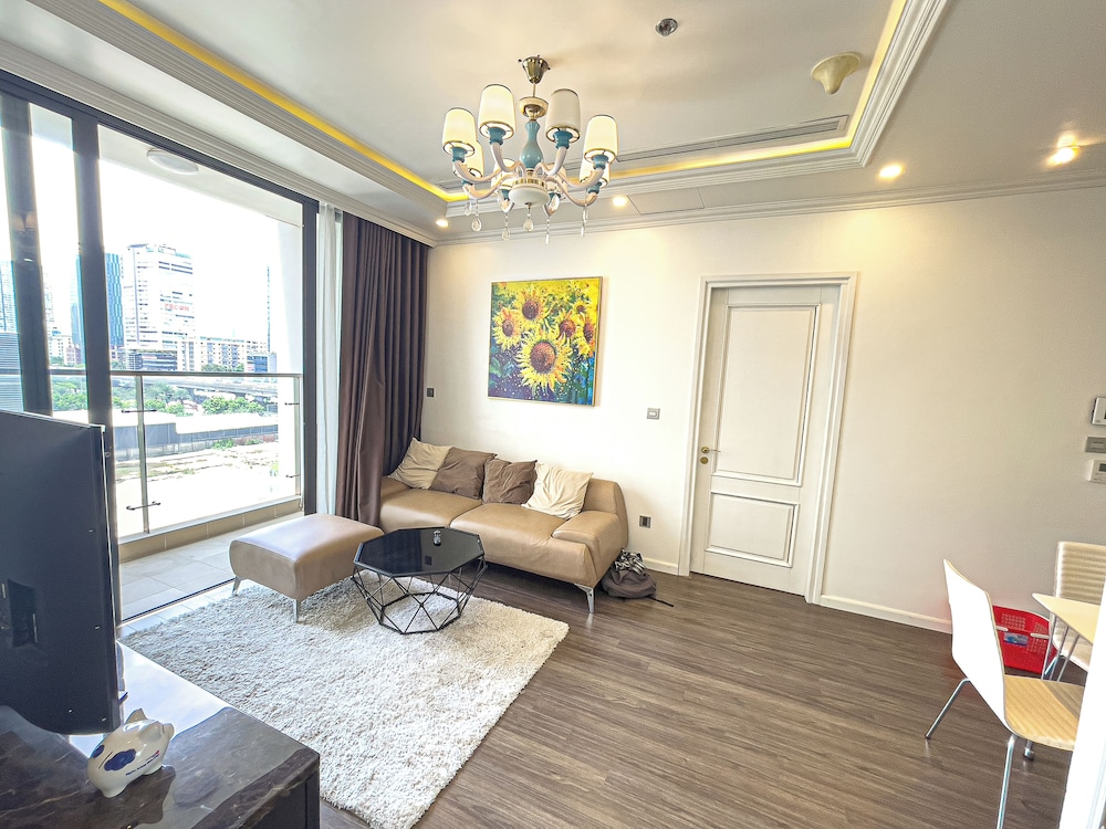 TIL - Vinhomes Skylake Elegance Suites