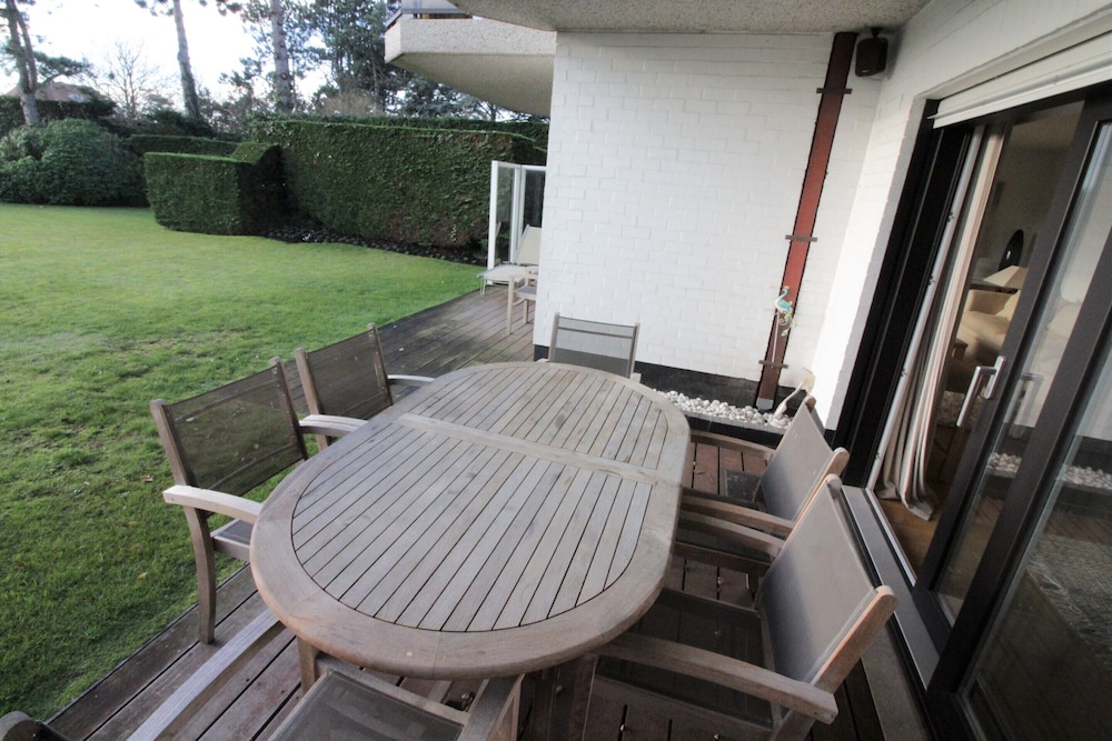 Apartment in Het Zoute Near Beaches
