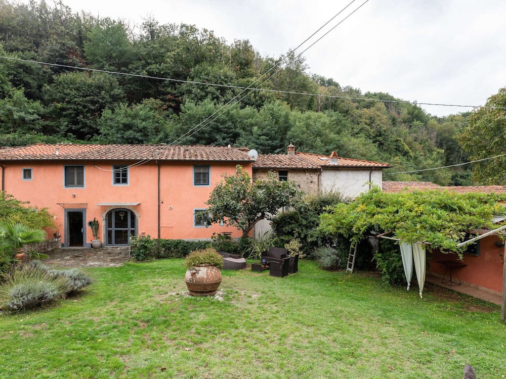 Holiday Home in Molina di Quosa Near Pisa view 3