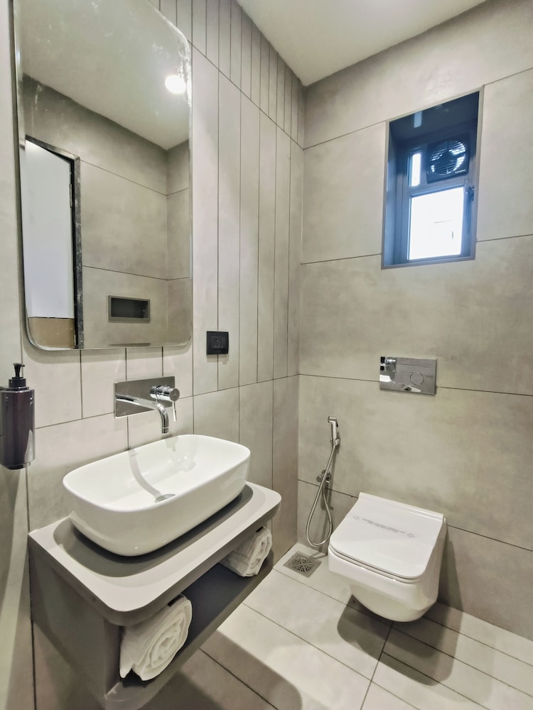 Hotel Maskan Surat