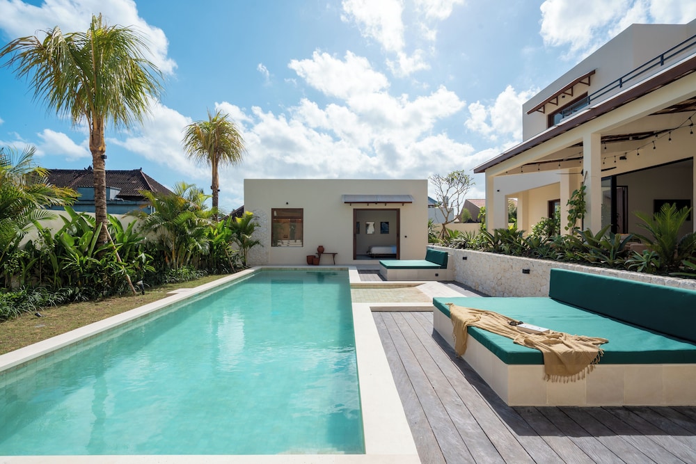 Rumah Tiha by Alfred in Bali