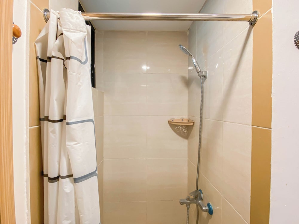 Comfy Stay 2Br At Meikarta Apartment