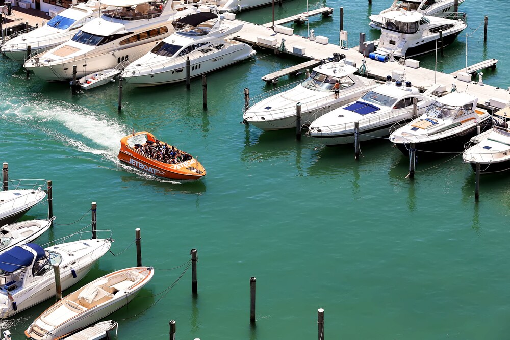 Bayfront Miami Condo w/ Resort Perks & Ocean Views