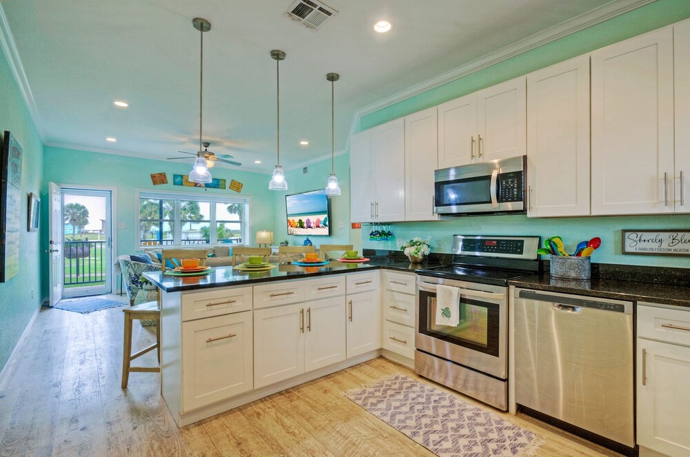 3 Condos in Beachfront Complex w Pool Sleeps 22 Island Retreat 3-unit Buyout