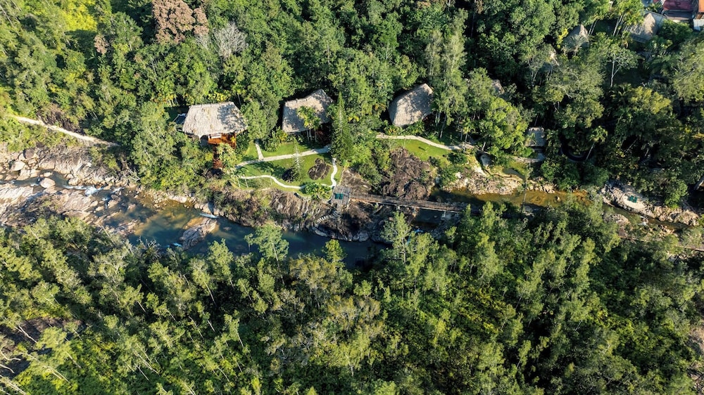 Blancaneaux Lodge by Francis Ford Coppola