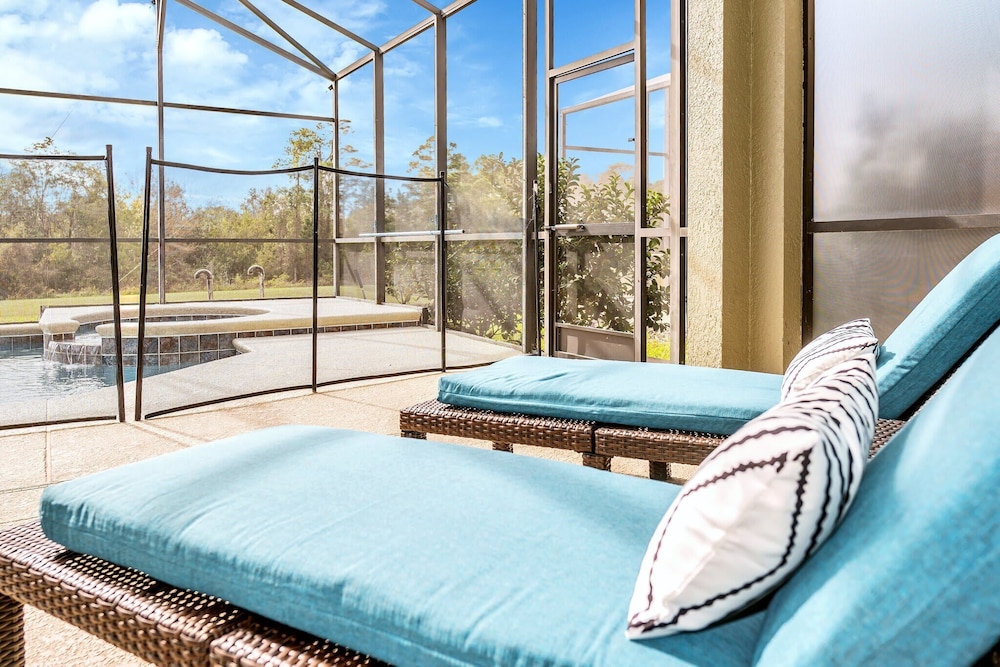 Emerald Island 8581 - Image 2