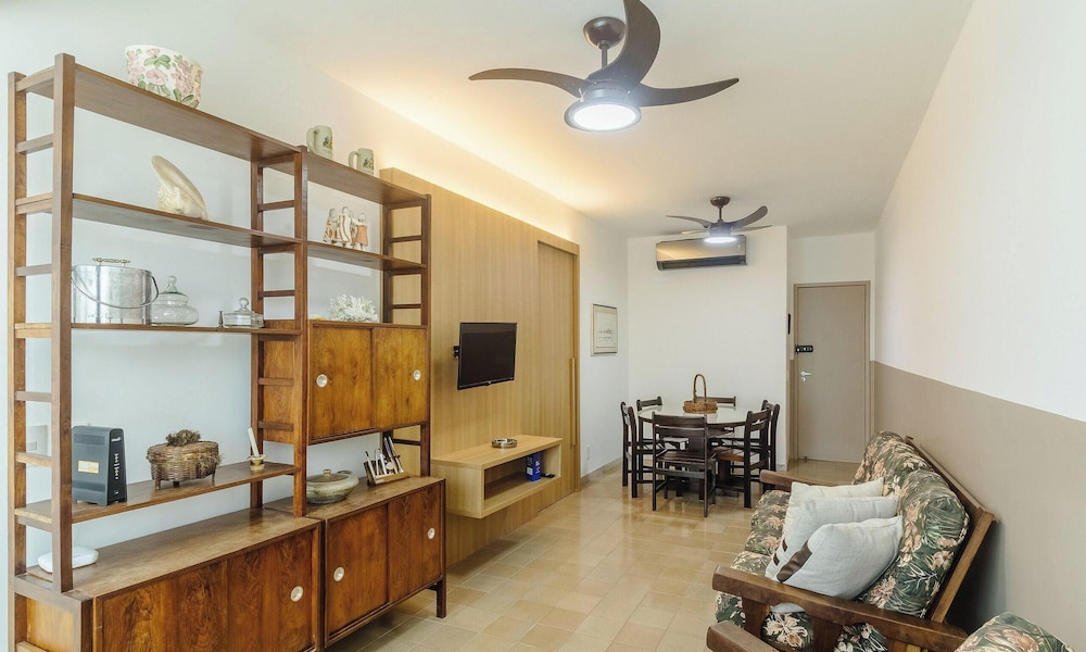 3BR Apt 300m From the Beach in Cabo Frio - Ecs0202