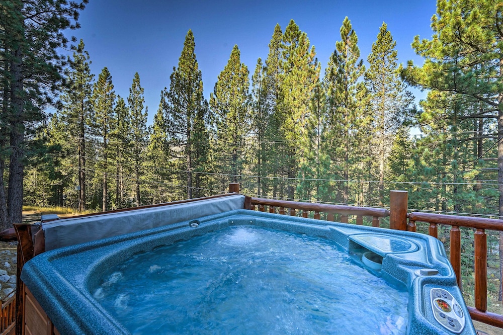 Lake Tahoe Vacations - South Lake Tahoe Vacation Rental w/ Indoor Pool - Property Image 11
