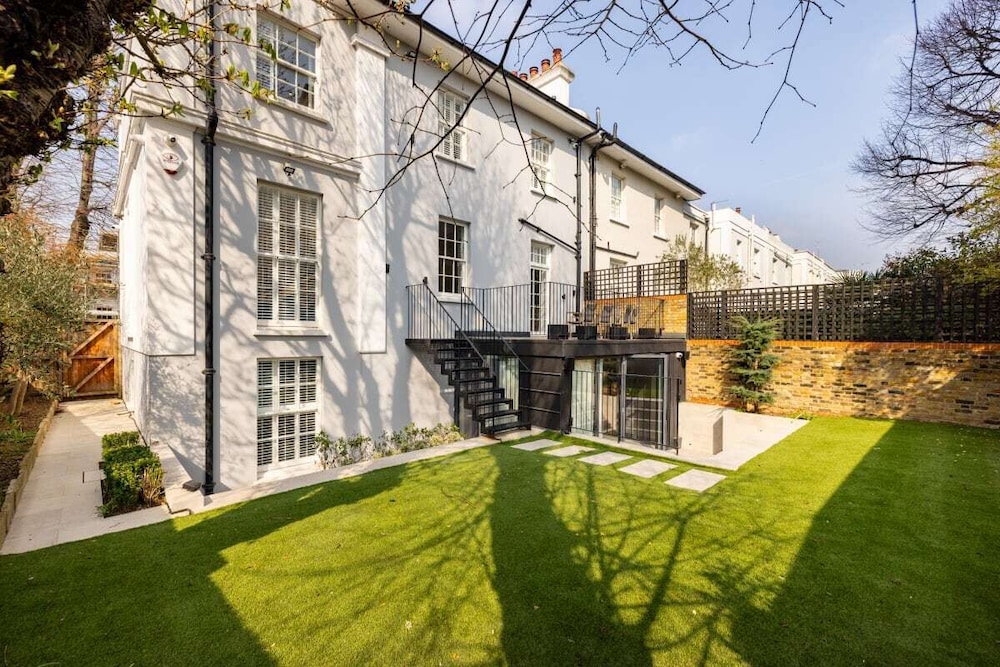 The St John's Wood Hideout - 5bdr Home With Garden