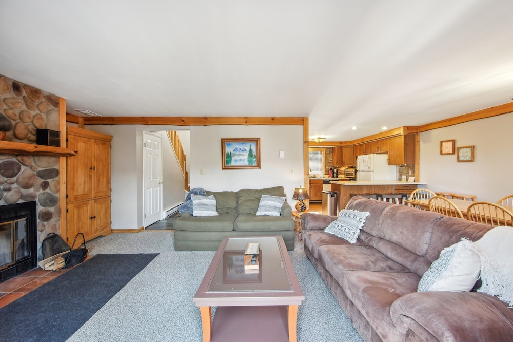 Echo 7 Building D - Retreat With Mountain Views 2 Bedroom Townhouse by The Summit at Gore Mountain