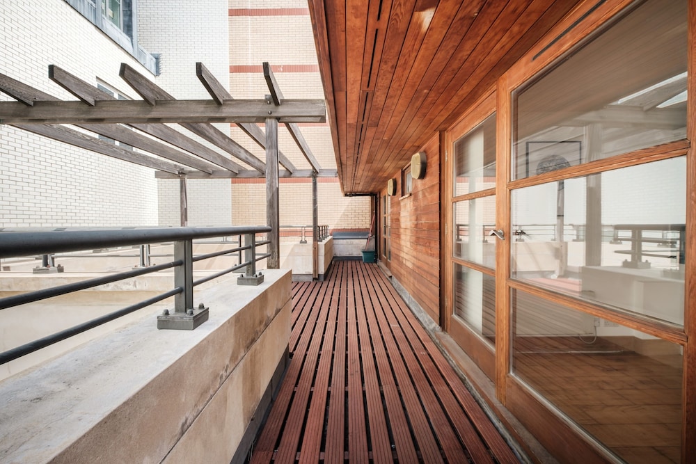 Holborn Penthouse Apartment with Terrace