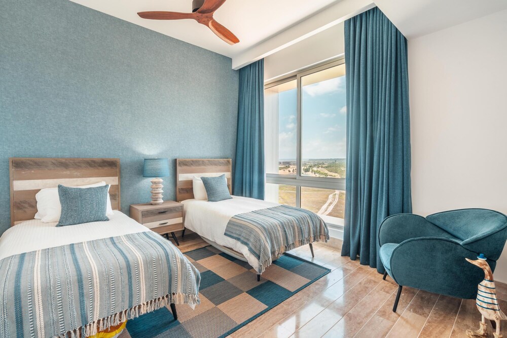 Amazing Penthouse in Exclusive Tower in Capcana