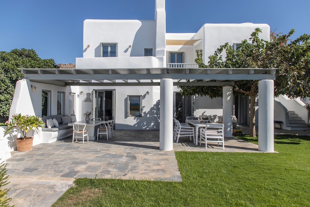 Aqua Breeze Villas Naxos