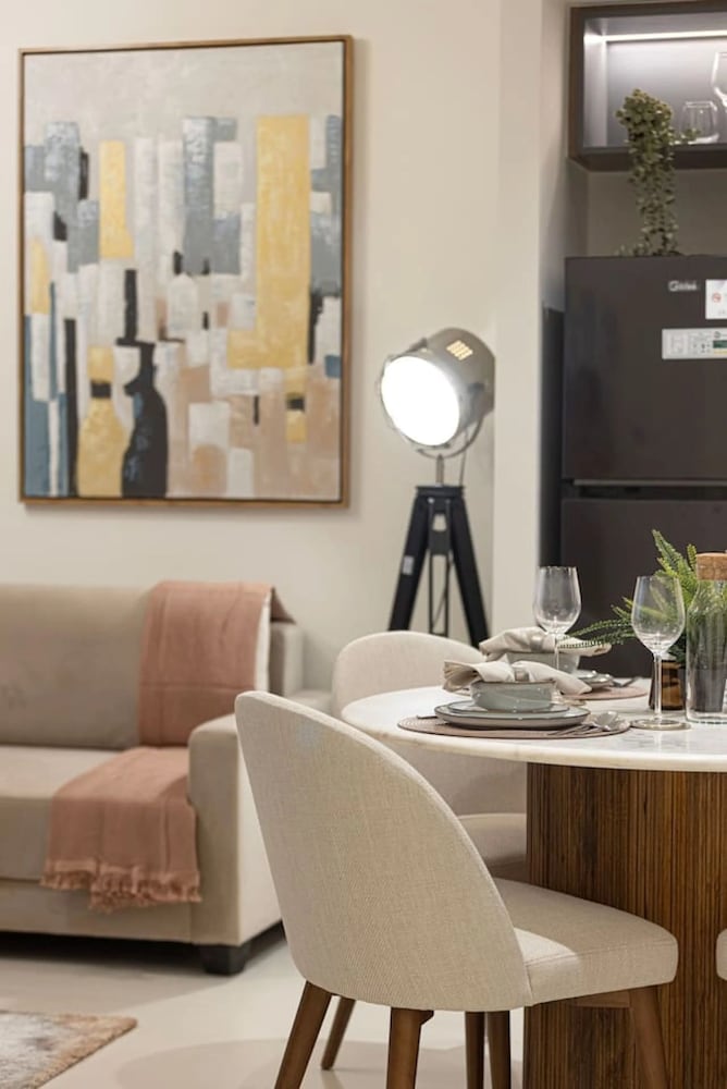 Burj Crown Lux Apartment by Dubai Mall