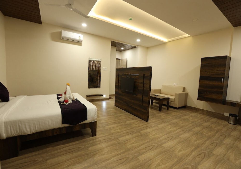 Hotel Milan view 5