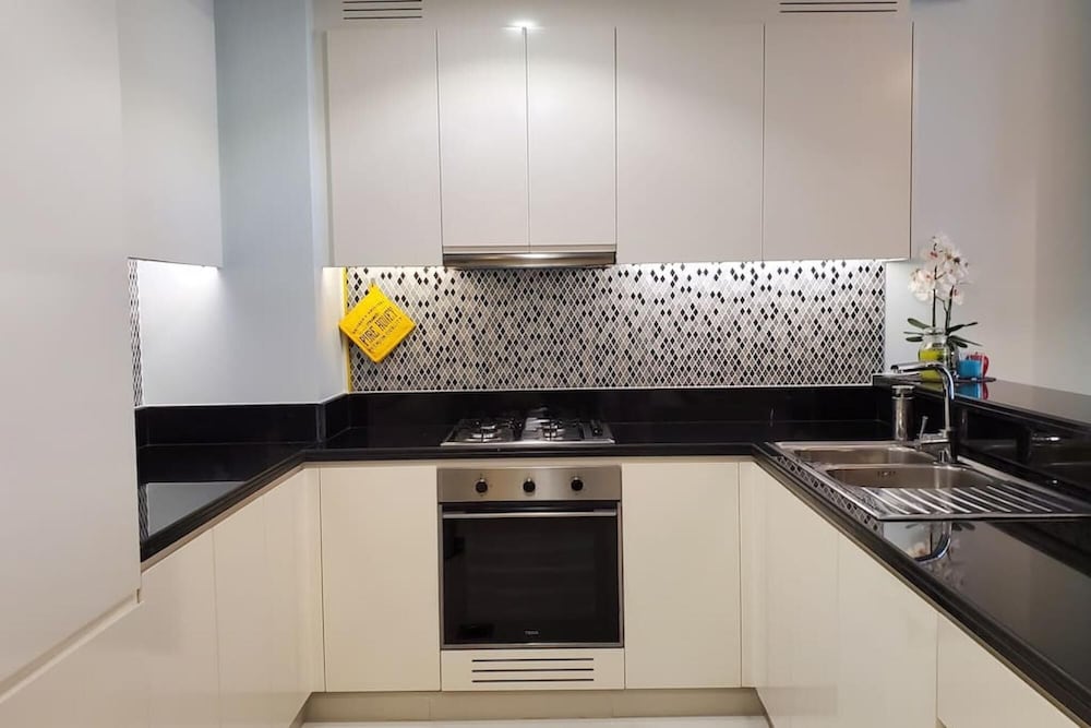 Ptr-6109 Luxury 2 BHK Paramount Midtown