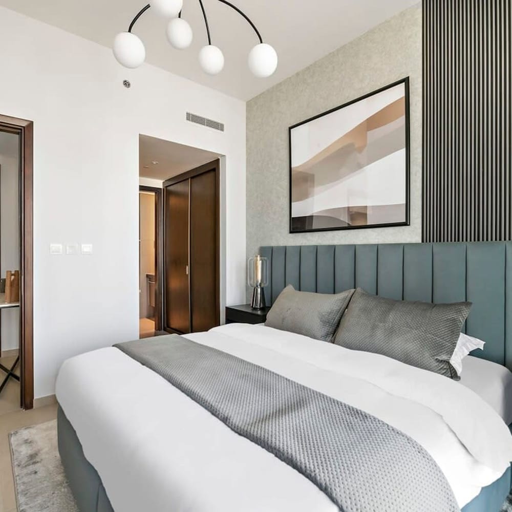 Silkhaus Premium Tower in Downtown Gym Pool