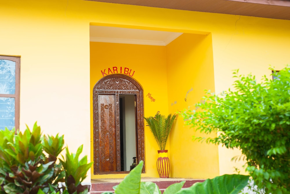 Bwejuu Beach Palm Villa