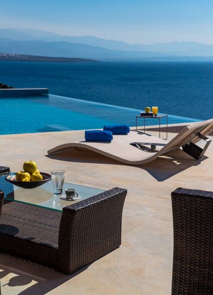 Tersanas Villas
