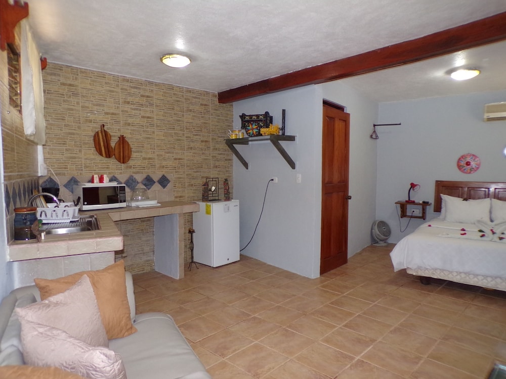 Mycasa's Bed and Breakfast