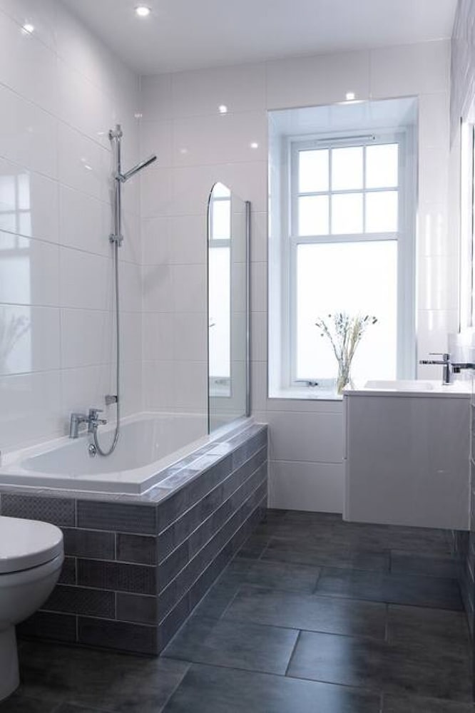 Panmure Apartment - A Glamorous Renovation view 5