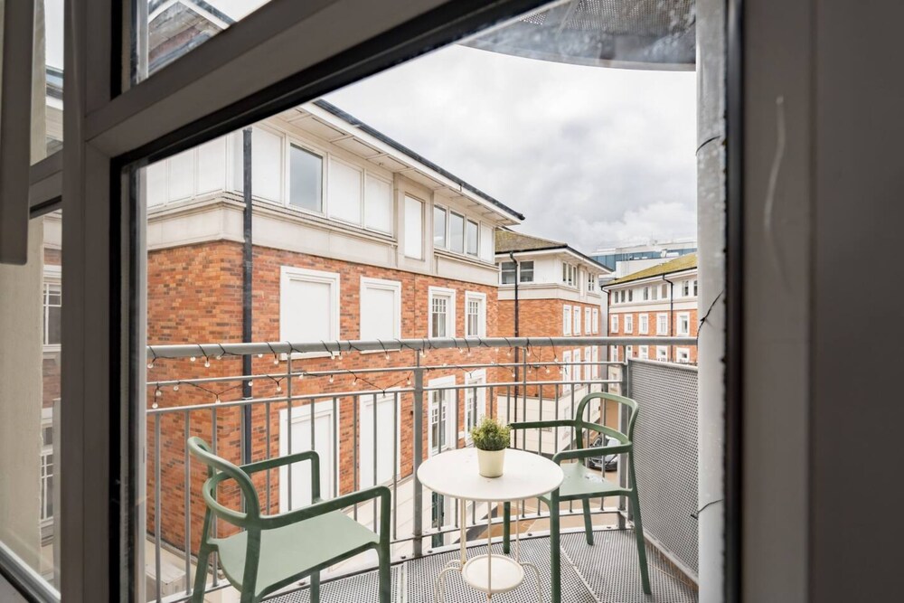 Stylish 2 Bedroom Flat in Dublin