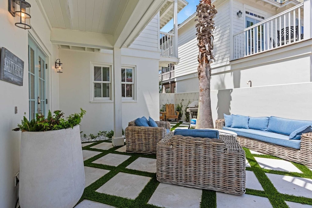 Steps to Rosemary Beach, Pool, Patio w/ Firepit The Salty Perch by Avantstay